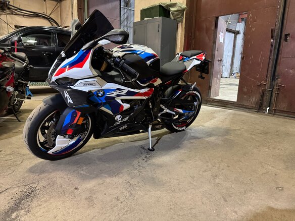 2025 BMW S 1000 RR, белый, 2750000 рублей - вид 2