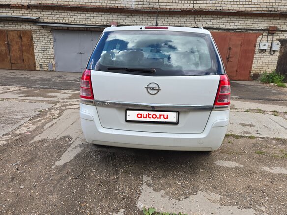 2013 Opel Zafira B Рестайлинг, белый, 850000 рублей - вид 5