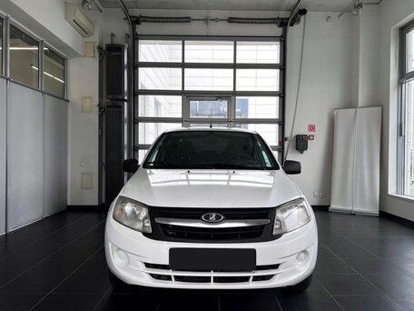 2012 Lada (ВАЗ) Granta I, белый, 300000 рублей, вид 2
