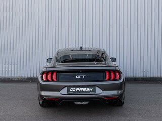 2021 Ford Mustang VI Рестайлинг, серый, 4890000 рублей, вид 4