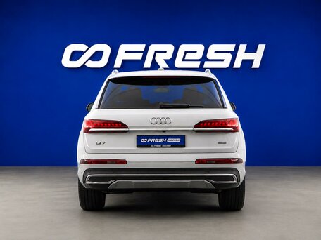 2023 Audi Q7 45 TFSI II (4M) Рестайлинг, белый, 6498888 рублей, вид 4