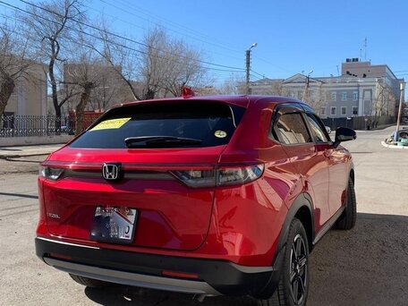 2021 Honda Vezel II, красный, 2699000 рублей, вид 5