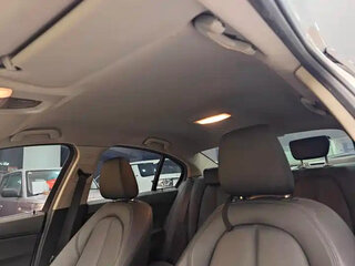 2023 BMW 1 серии 120i III (F52) Рестайлинг, белый, 1690000 рублей, вид 5