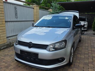 2014 Volkswagen Polo V, серебристый, 850000 рублей, вид 2