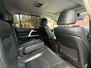 2016 Toyota Land Cruiser 200 Series Рестайлинг 2, белый, 4444444 рублей, вид 4