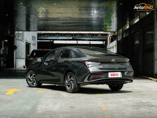 2023 Hyundai Elantra VII (CN7) Рестайлинг, серый, 1700000 рублей, вид 3