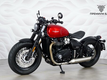2023 Triumph Bonneville Bobber, красный, 1599000 рублей, вид 3