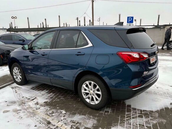 2021 Chevrolet Equinox III, синий, 1950000 рублей - вид 5