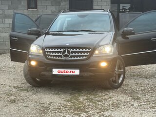 2008 Mercedes-Benz M-Класс 500 II (W164), чёрный, 2500000 рублей, вид 2