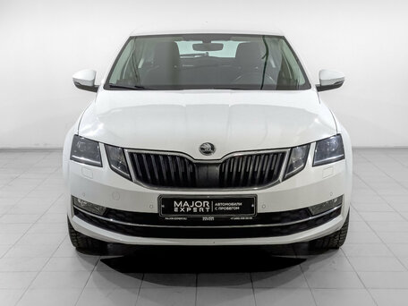 2020 Skoda Octavia III (A7) Рестайлинг, белый, 1790000 рублей, вид 2