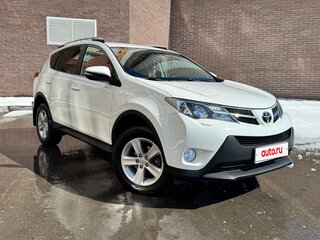 2013 Toyota RAV4 IV (XA40), белый, 1700000 рублей, вид 1