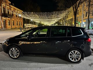 2013 Opel Zafira C, чёрный, 1099000 рублей, вид 4