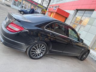 2007 Mercedes-Benz C-Класс 350 III (W204), чёрный, 950000 рублей, вид 2