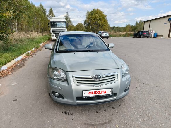2006 Toyota Avensis II Рестайлинг, серебристый, 699999 рублей - вид 1