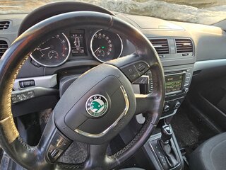 2014 Skoda Yeti I, серебристый, 950000 рублей, вид 5