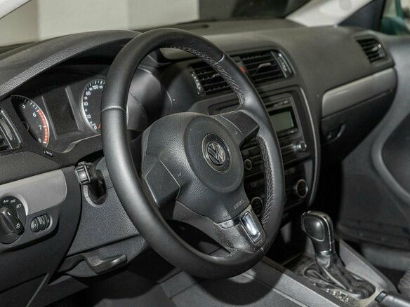 2013 Volkswagen Jetta VI, коричневый, 800000 рублей - вид 13