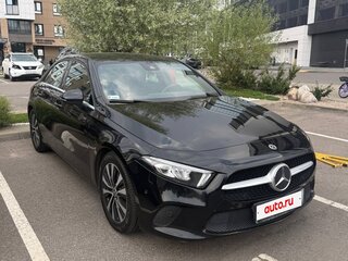 2020 Mercedes-Benz A-Класс 180 IV (W177), чёрный, 2060000 рублей, вид 1