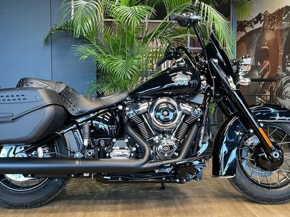 2025 Harley-Davidson Heritage, чёрный, 3850000 рублей