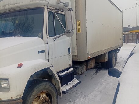 2003 Freightliner Walk-in Van, белый, 1300000 рублей, вид 2