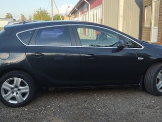 2010 Opel Astra J, чёрный, 750000 рублей, вид 4