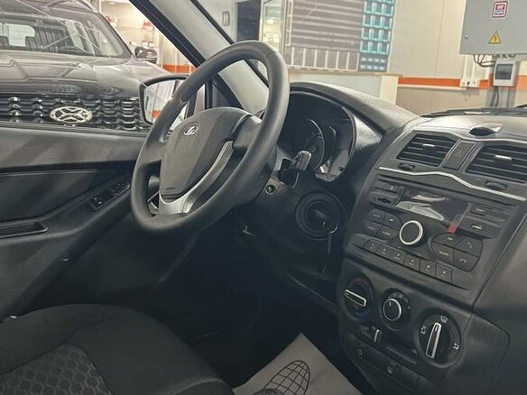 2026 Lada (ВАЗ) Granta I Рестайлинг, серебристый - вид 6