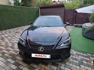 2021 Lexus ES 200 VII Рестайлинг, чёрный, 3750000 рублей, вид 1