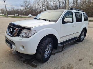 2010 Nissan Pathfinder III Рестайлинг, белый, 1700000 рублей, вид 1