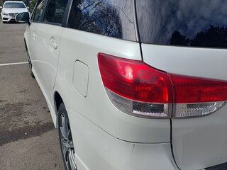 2010 Toyota Wish II, белый, 1000000 рублей, вид 3