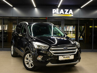 2018 Ford Kuga II Рестайлинг, чёрный, 1780000 рублей, вид 2