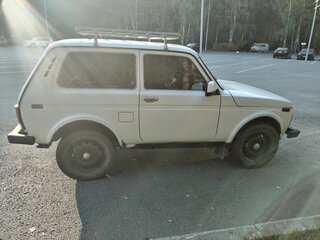 2001 Lada (ВАЗ) 2121 (4x4) I Рестайлинг, белый, 260000 рублей, вид 3