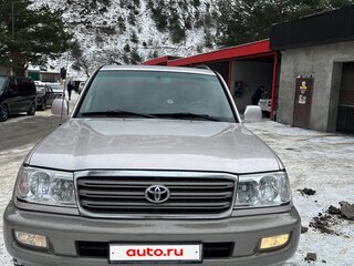 2004 Toyota Land Cruiser 100 Series Рестайлинг 1, серебристый, 2500000 рублей, вид 2