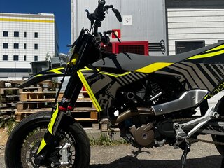 2020 Husqvarna 701 Supermoto, зелёный, 950000 рублей, вид 1