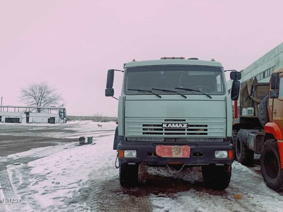 2006 КамАЗ 44108, серебристый, 2300000 рублей - вид 1