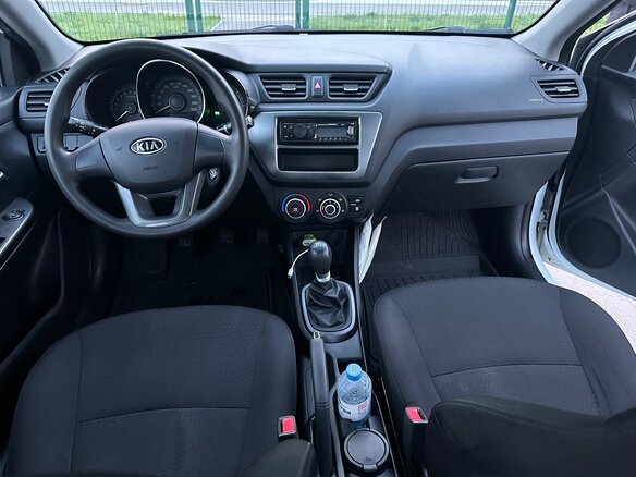2012 Kia Rio III, белый, 660000 рублей - вид 4