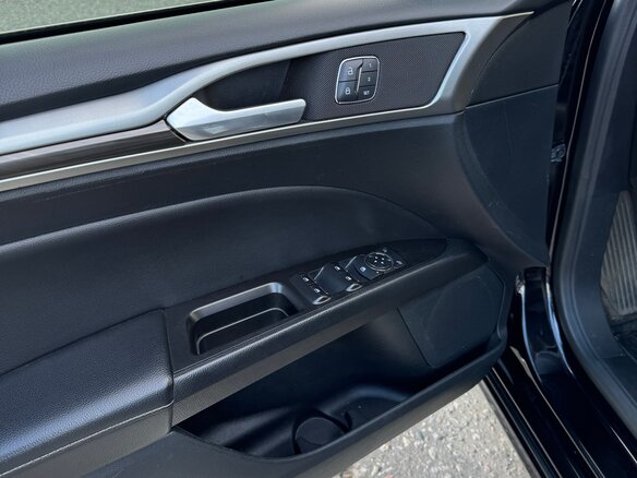 2019 Ford Fusion (North America) II Рестайлинг, чёрный, 1600000 рублей - вид 27