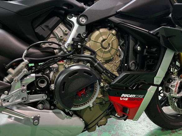 2023 Ducati Streetfighter V4 SP, чёрный, 2200000 рублей - вид 4