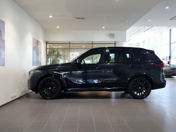 2026 BMW X5 30d IV (G05/G18) Рестайлинг, чёрный, 17690000 рублей - вид 6