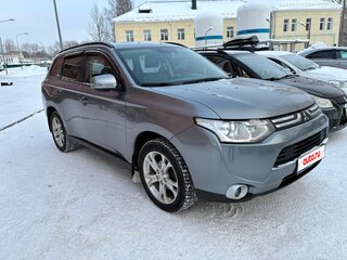2012 Mitsubishi Outlander III, серый, 1050000 рублей, вид 4