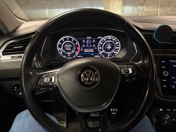 2018 Volkswagen Tiguan II, серебристый, 2500000 рублей - вид 6