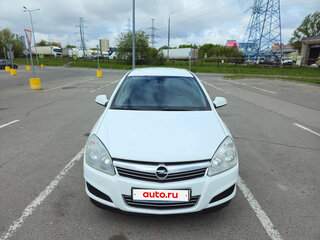 2011 Opel Astra H Рестайлинг, белый, 570000 рублей, вид 2