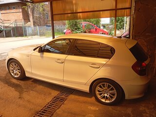 2011 BMW 1 серии 116i I (E81/E82/E87/E88) Рестайлинг, белый, 850000 рублей, вид 3