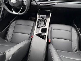 2025 Geely Emgrand II, белый, 1110202 рублей, вид 4
