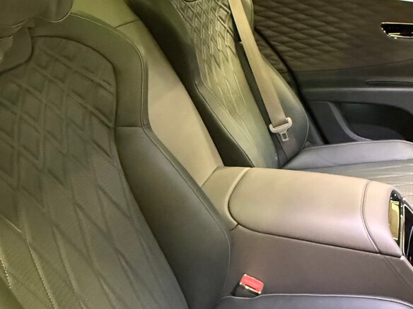 2021 Bentley Flying Spur III, зелёный, 23800000 рублей - вид 6