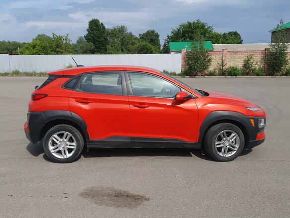 2018 Hyundai Kona I, красный, 1700000 рублей - вид 3
