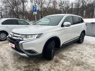 2016 Mitsubishi Outlander III Рестайлинг 2, белый, 1670000 рублей, вид 1