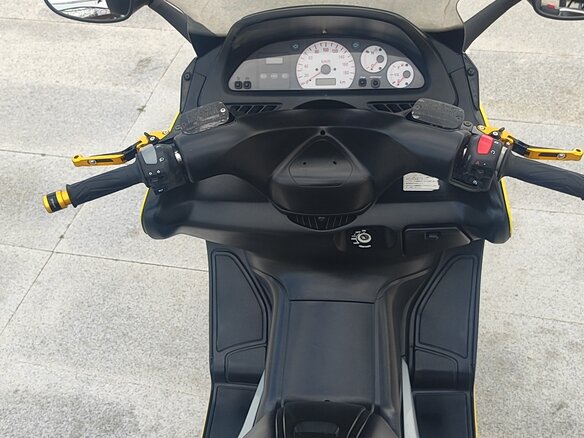 2003 Yamaha TMAX, жёлтый, 300000 рублей - вид 10