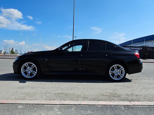 2015 BMW 3 серии 320i VI (F3x) Рестайлинг, чёрный, 1930000 рублей - вид 1