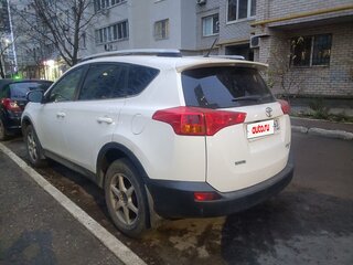 2014 Toyota RAV4 IV (XA40), белый, 1500000 рублей, вид 4