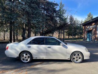 2001 Toyota Crown XI (S170), белый, 1300000 рублей, вид 3