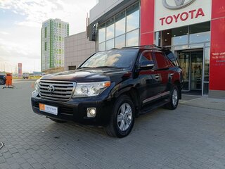 2013 Toyota Land Cruiser 200 Series Рестайлинг 1, чёрный, 3199000 рублей, вид 1